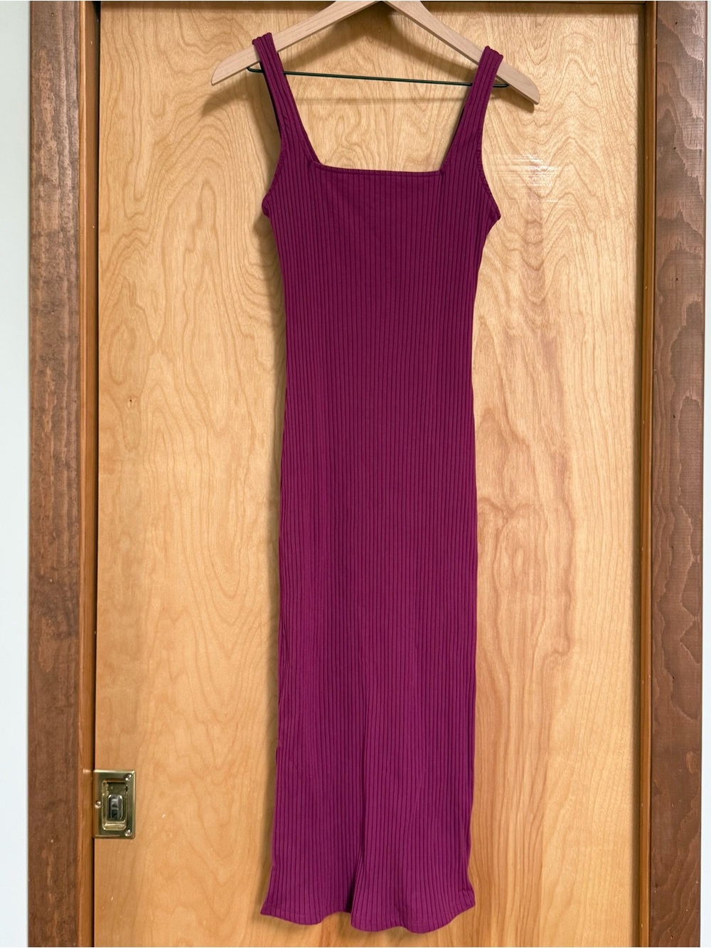 Small wild fable ribbed burgundy square neck midi dress w/ stretch + side slit